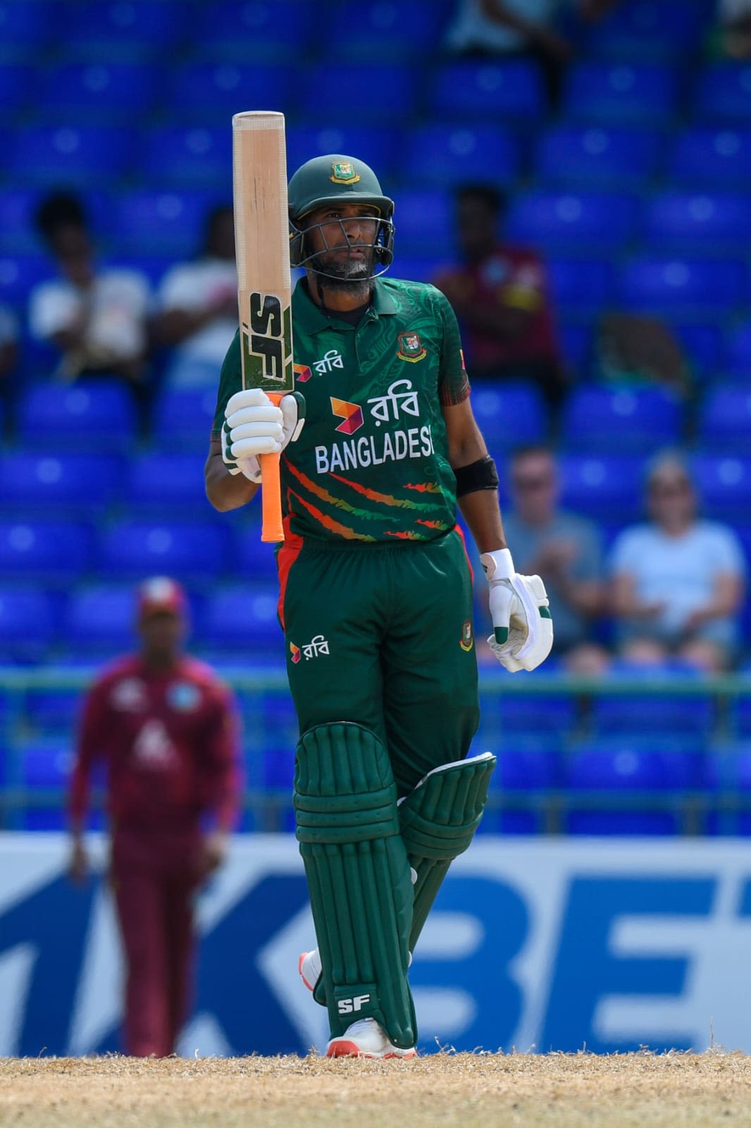 Mahmudullah brings up his fifty