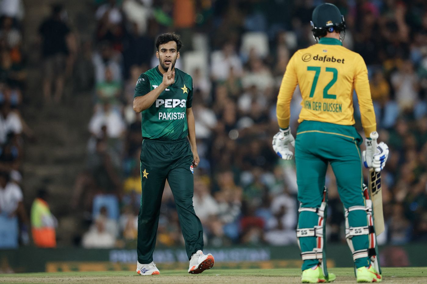 Rassie van der Dussen used DRS to overturn a decision off Abbas Afridi's bowling in the ninth over