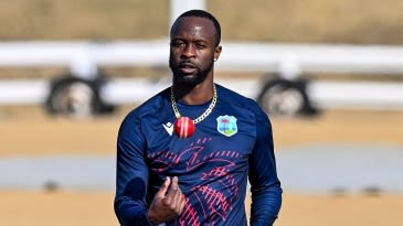 Kemar Roach, Kavem Hodge recalled to West Indies squad for NZ Tests