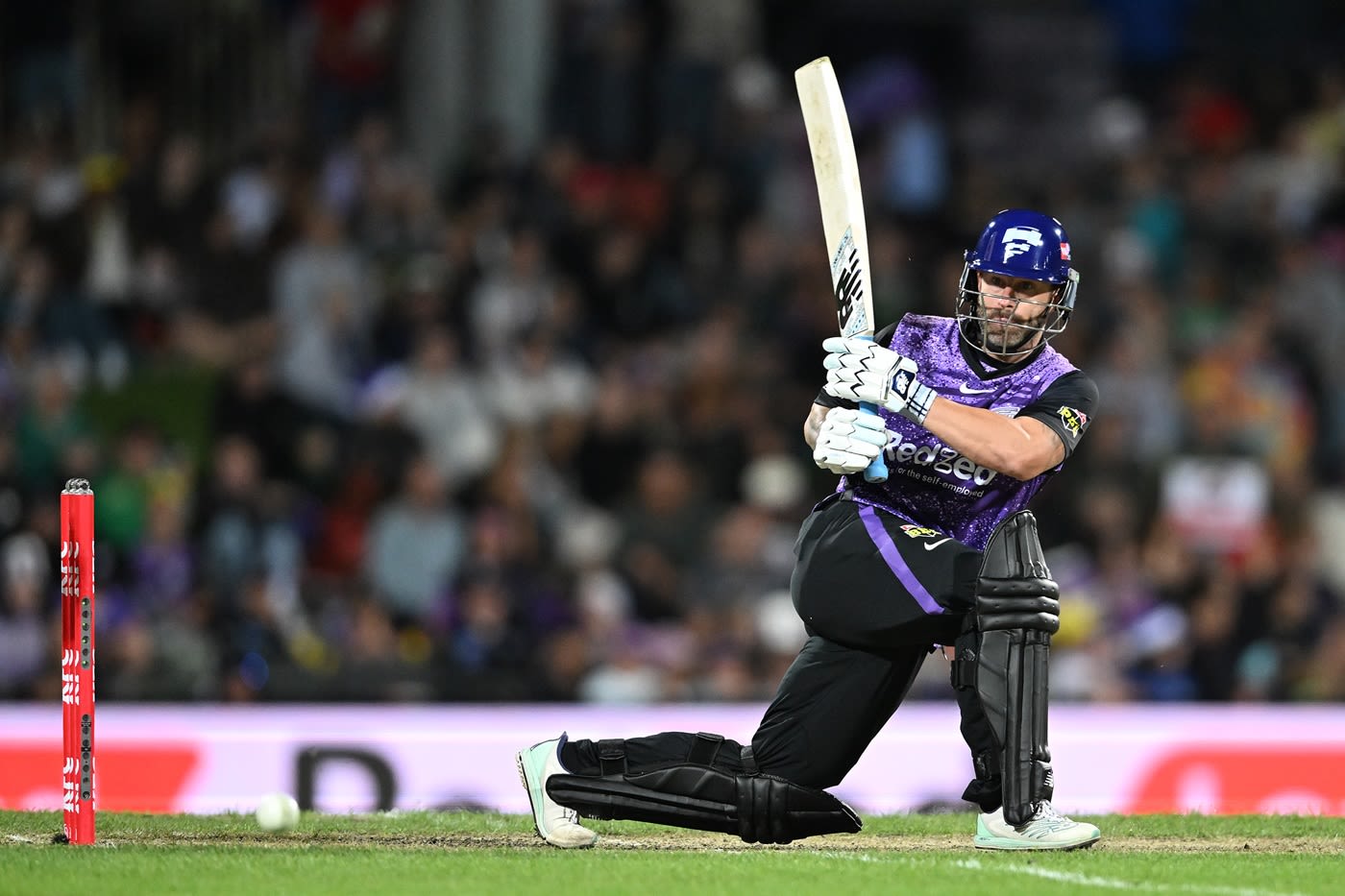 Matthew Wade smashed 36 off 23 balls to give Hobart Hurricanes' chase the impetus