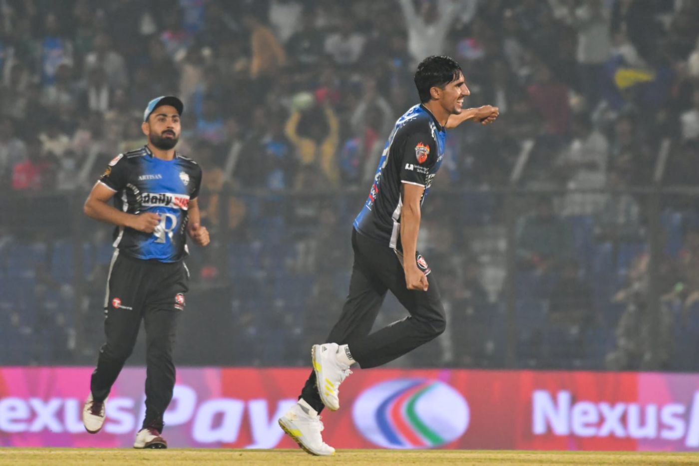 Akif Javed derailed Chittagong Kings with 4 for 32