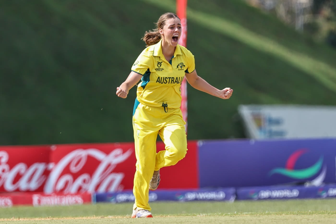 Eleanor Larosa picked up two wickets in her first over