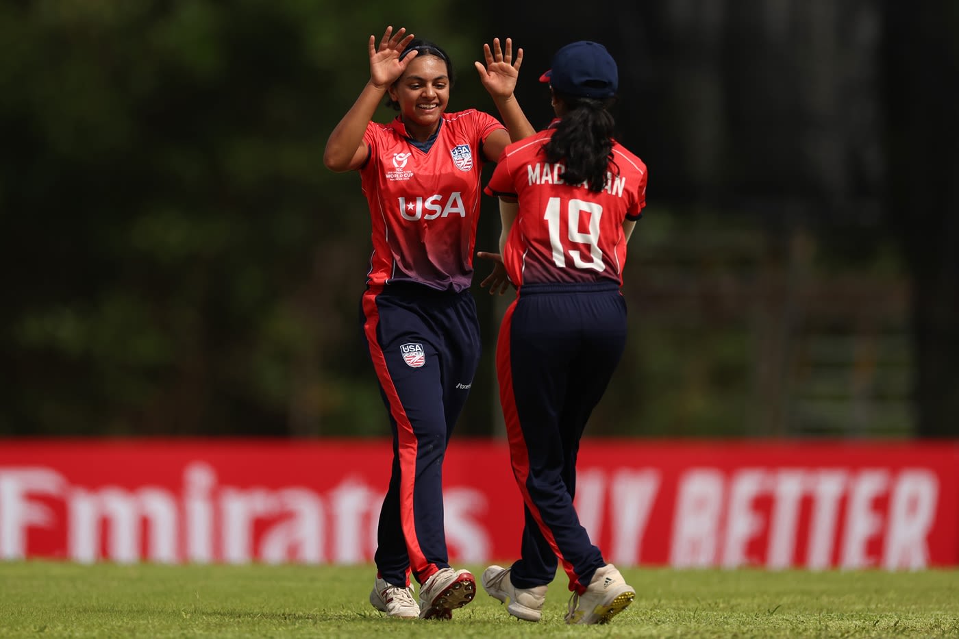 Isani Vaghela celebrates with Maahi Madhavan