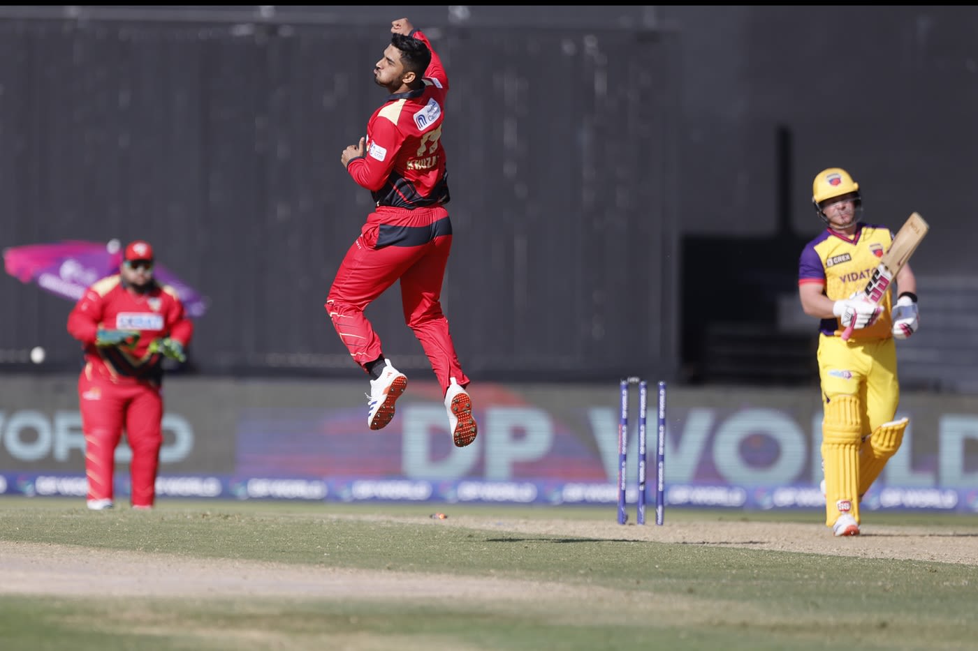 Khuzaima Tanveer triggered a Sharjah Warriorz collapse