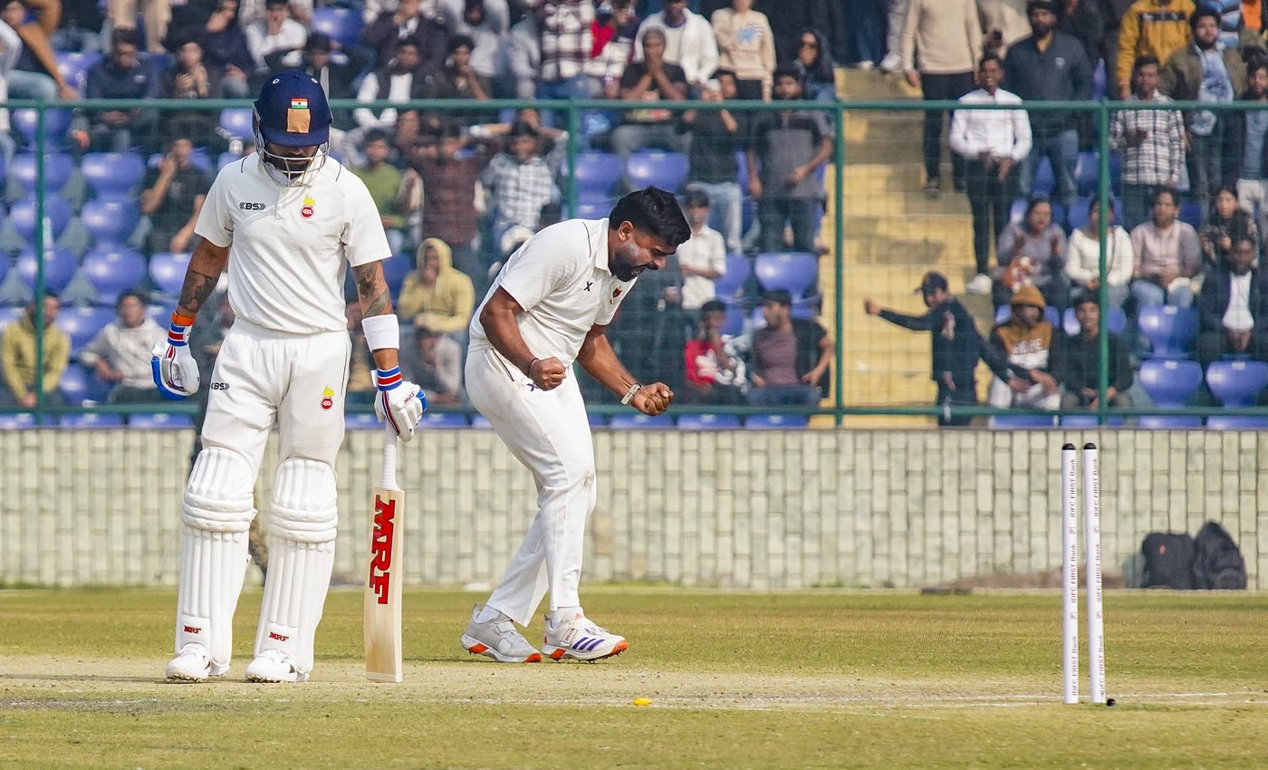 Himanshu Sangwan cleaned Virat Kohli up for 6