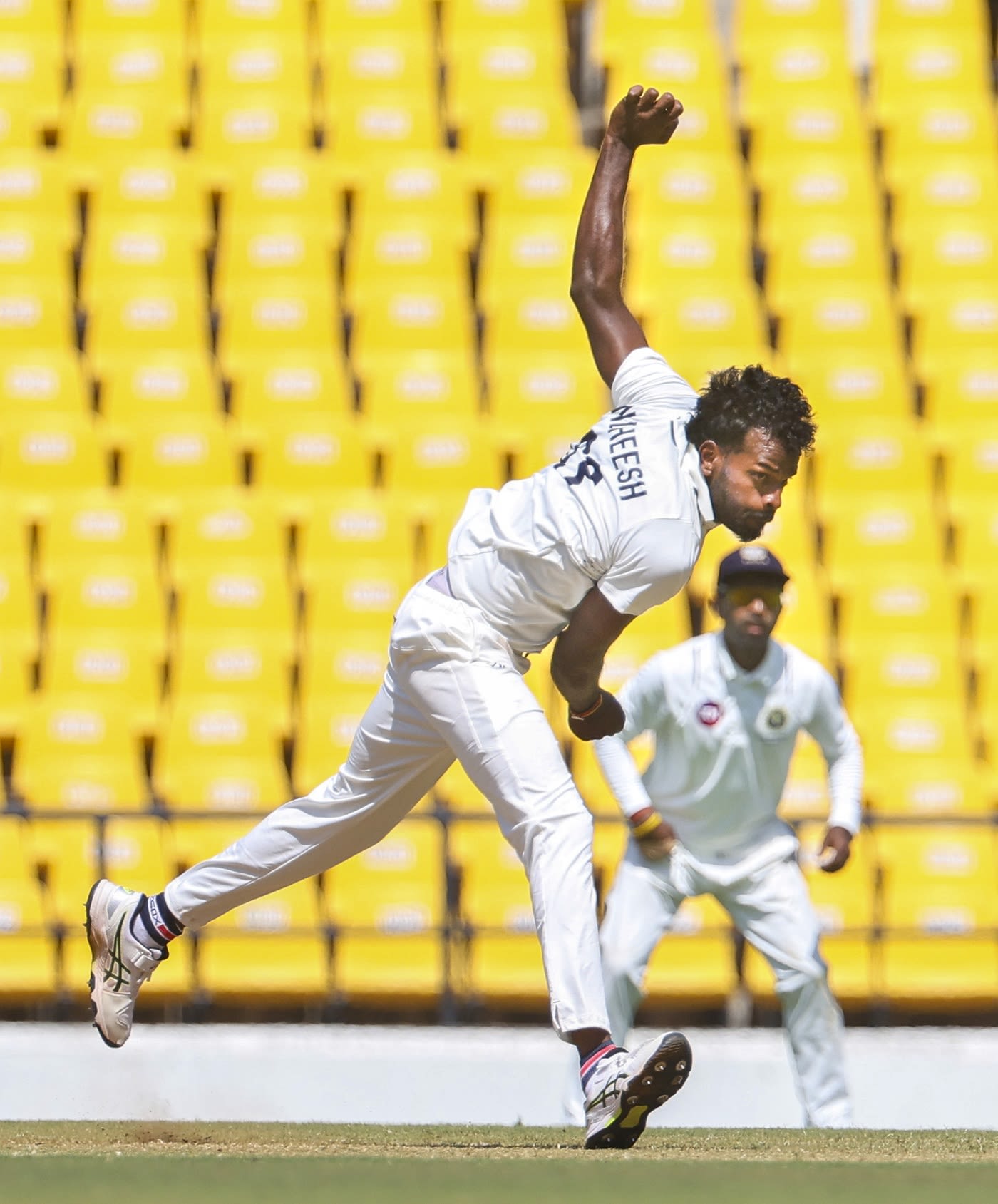MD Nidheesh bowls