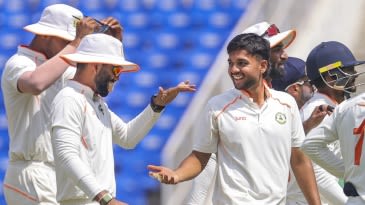 Harsh Dubey, Parth Rekhade spin Vidarbha into the lead