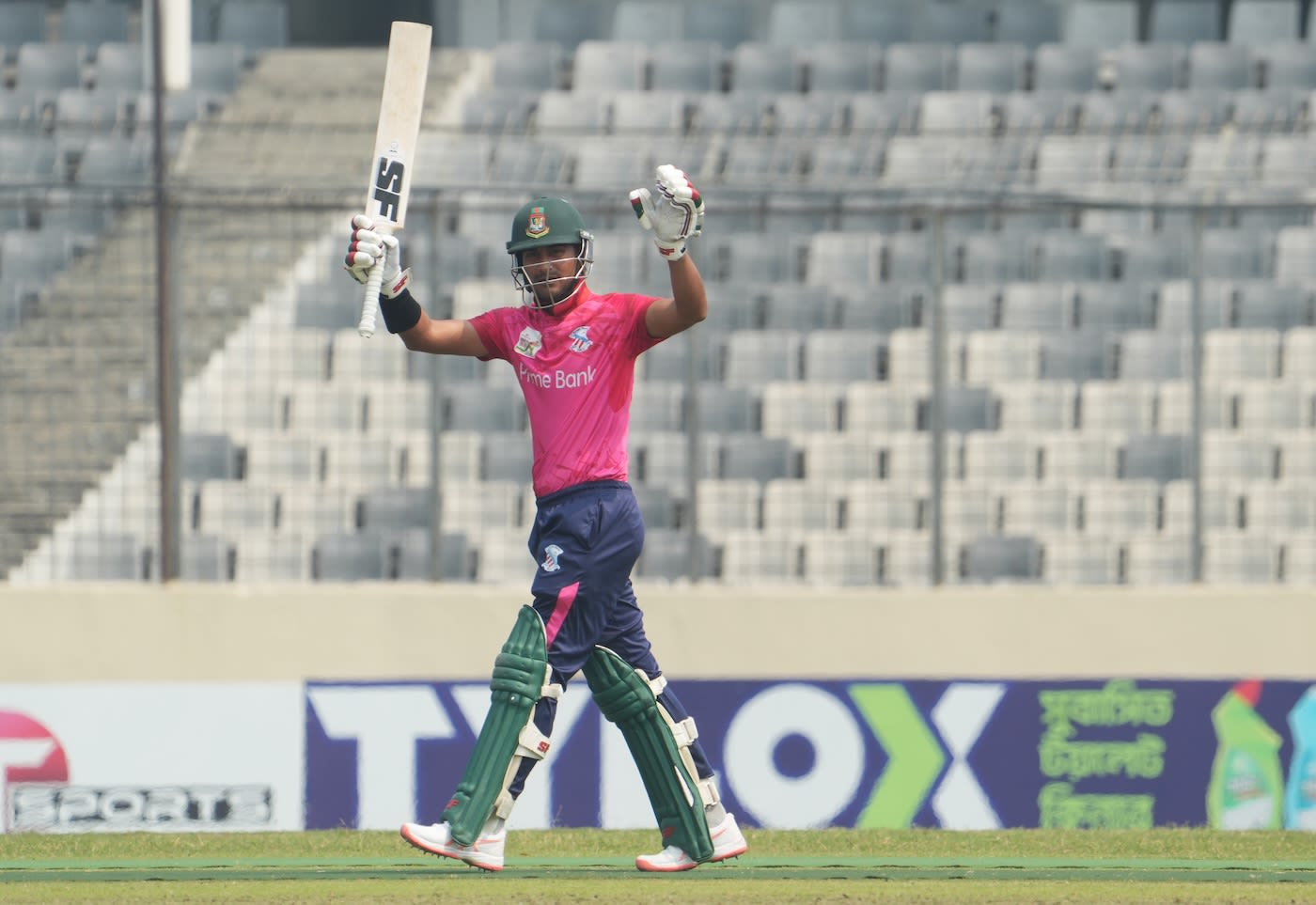 Mohammad Naim smashed 176 in a record total