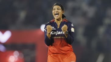 Mandhana, Wareham, Rana breach Brabourne fortress to deny MI top spot