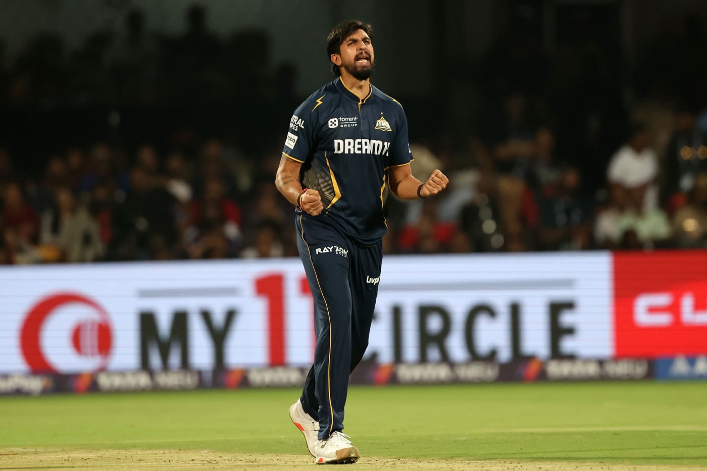 Ishant Sharma is pumped after dismissing RCB captain Rajat Patidar