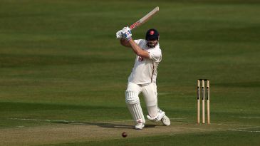 Walter century hunts down Foxes to send Essex top