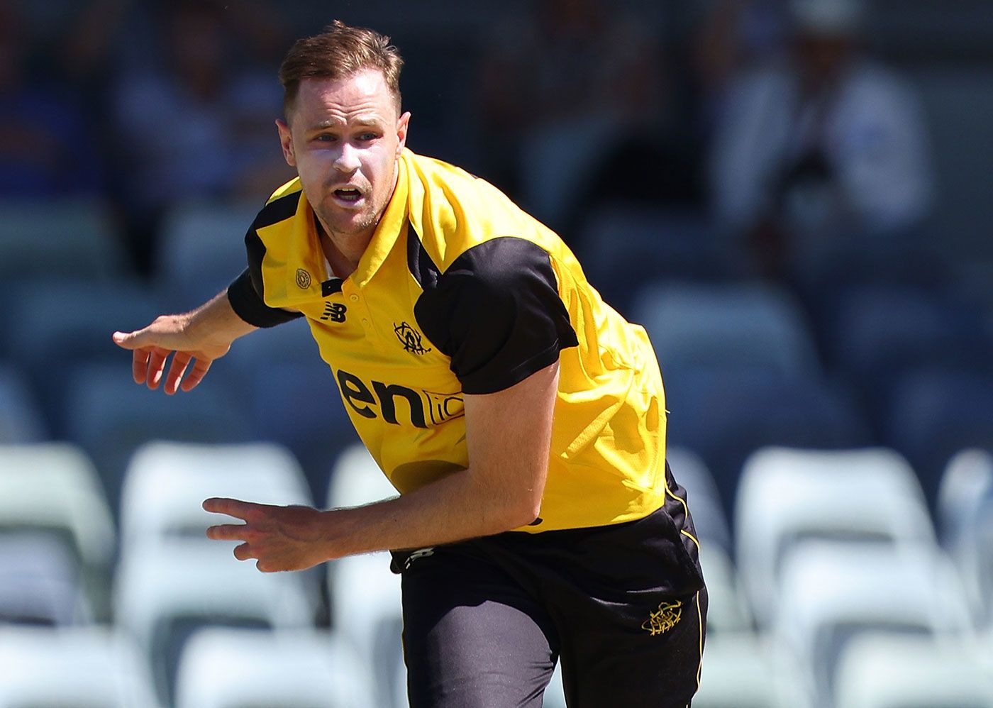 Jason Behrendorff in his delivery stride