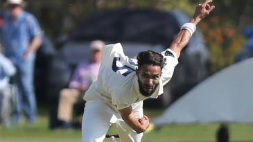 Bowlers on top as Crawley's misery continues at Canterbury