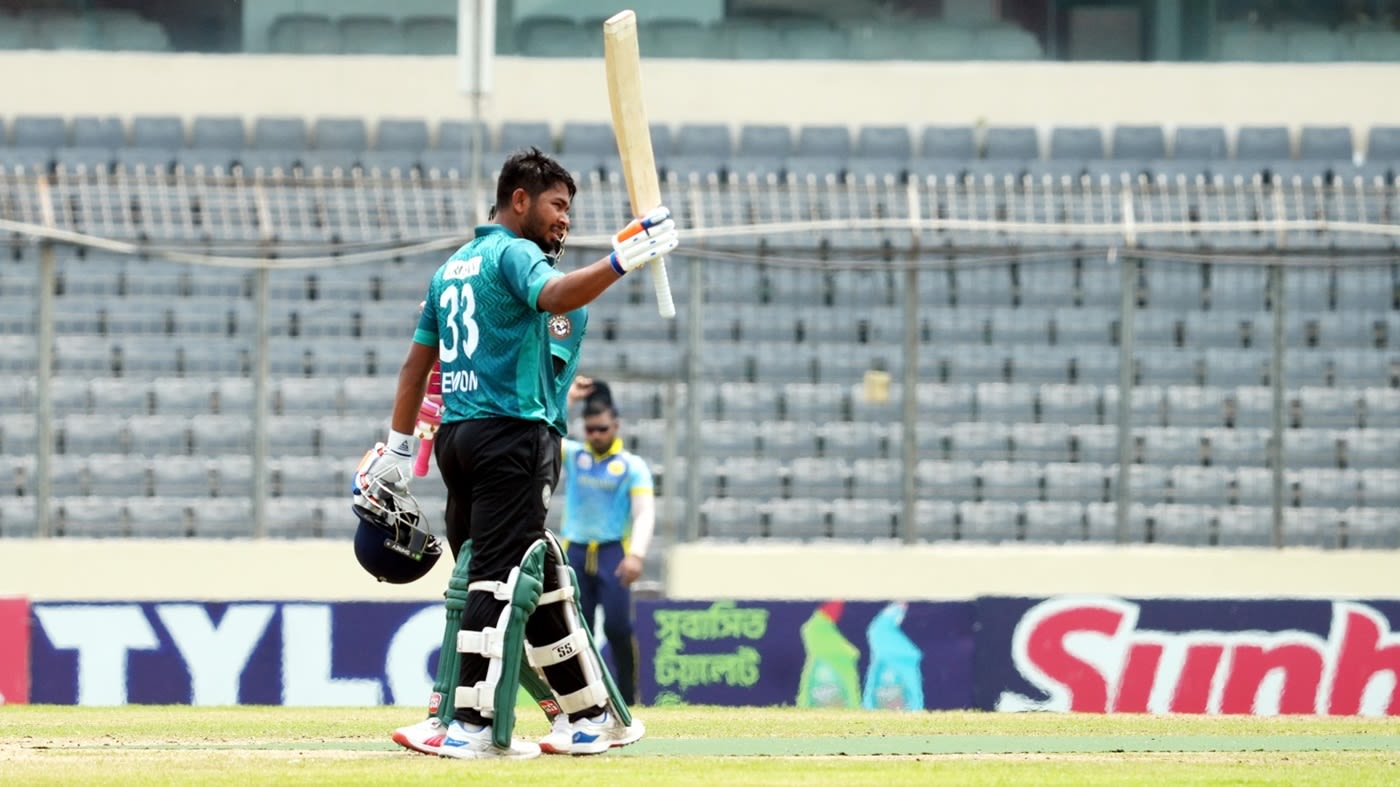 Anisul Islam celebrates his century