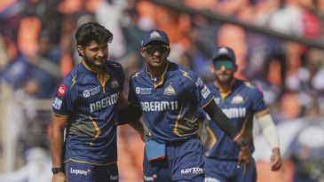 GT leave out Rabada and bowl against unchanged MI