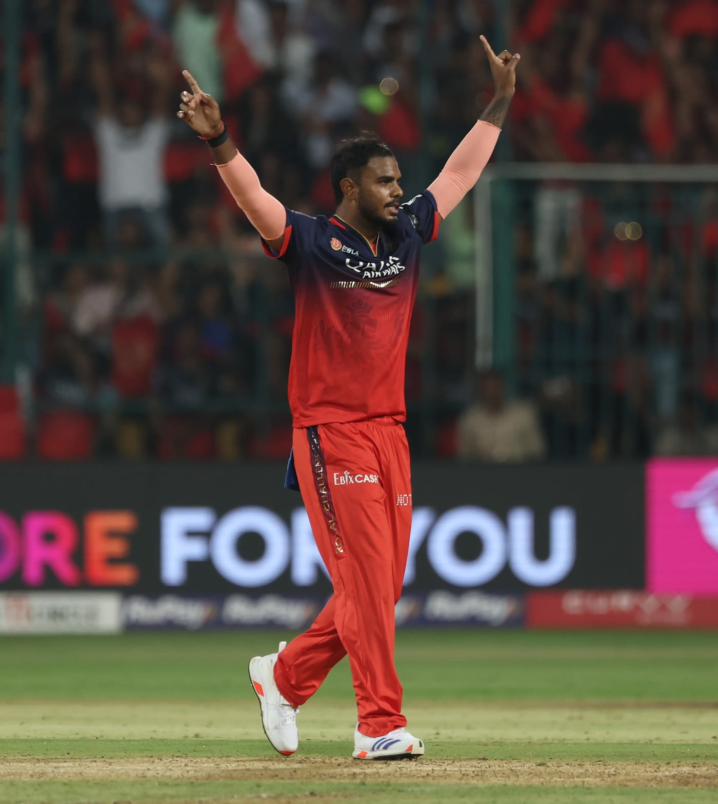 Yash Dayal celebrates the wicket of Shubham Dubey