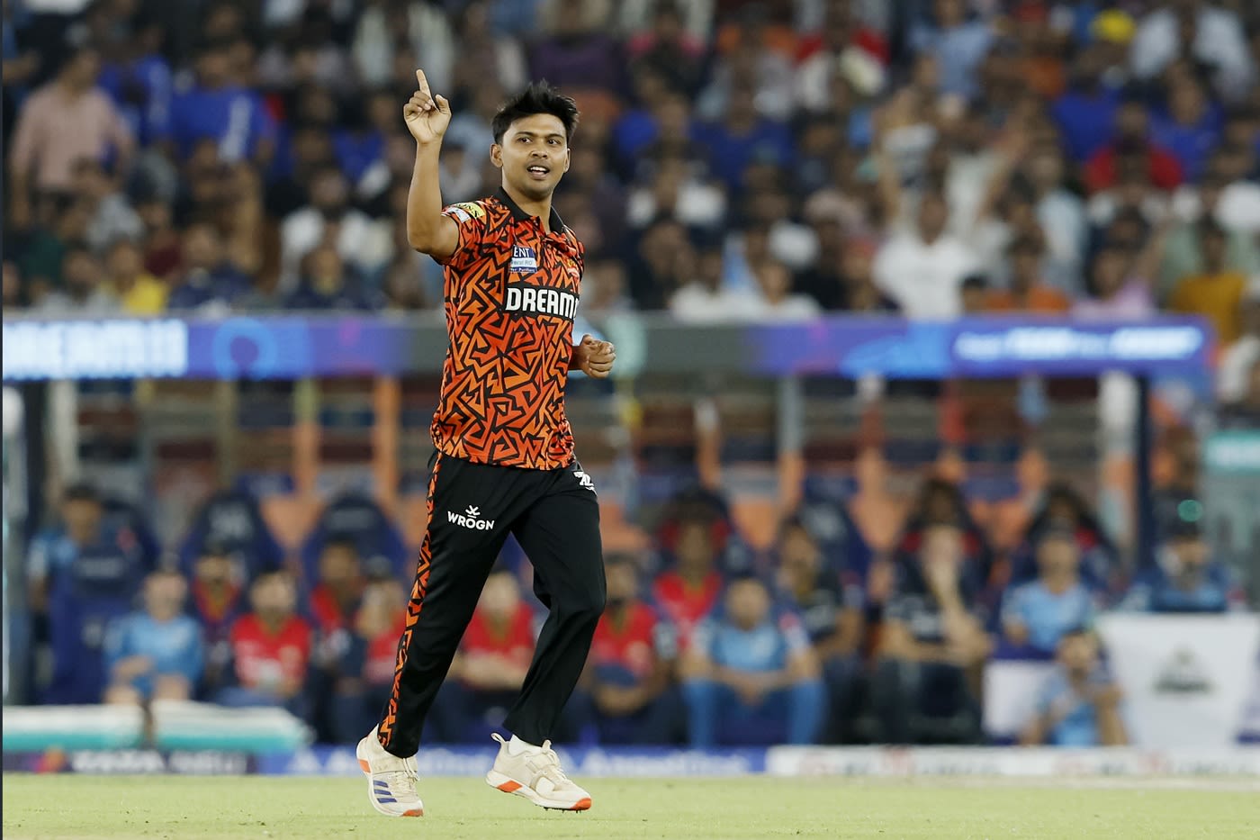 Zeeshan Ansari broke a blossoming opening partnership