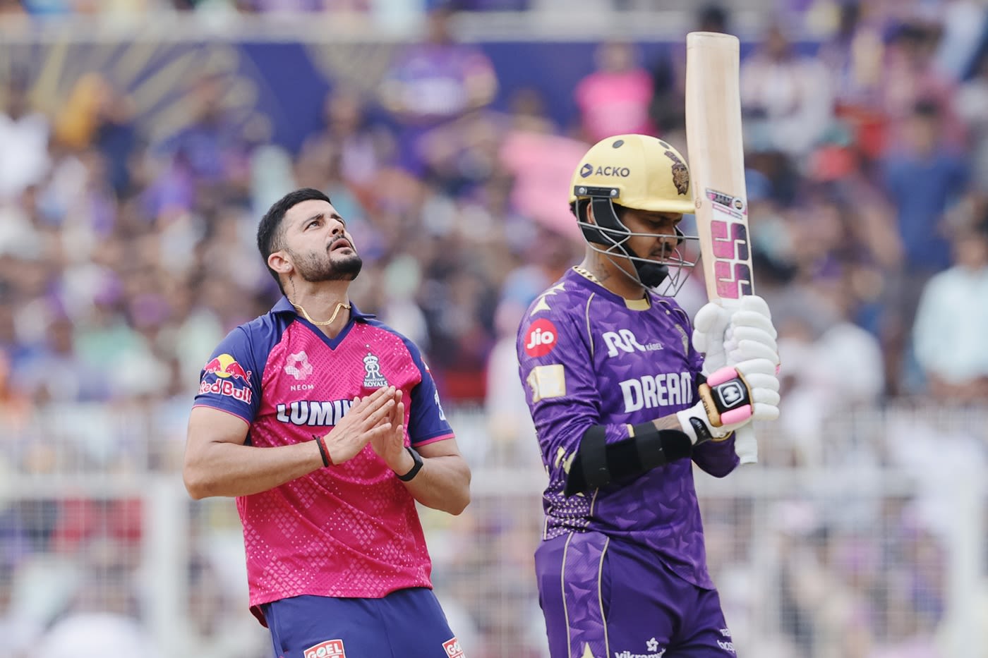 Contrasting reactions as Yudhvir Singh dismissed Sunil Narine