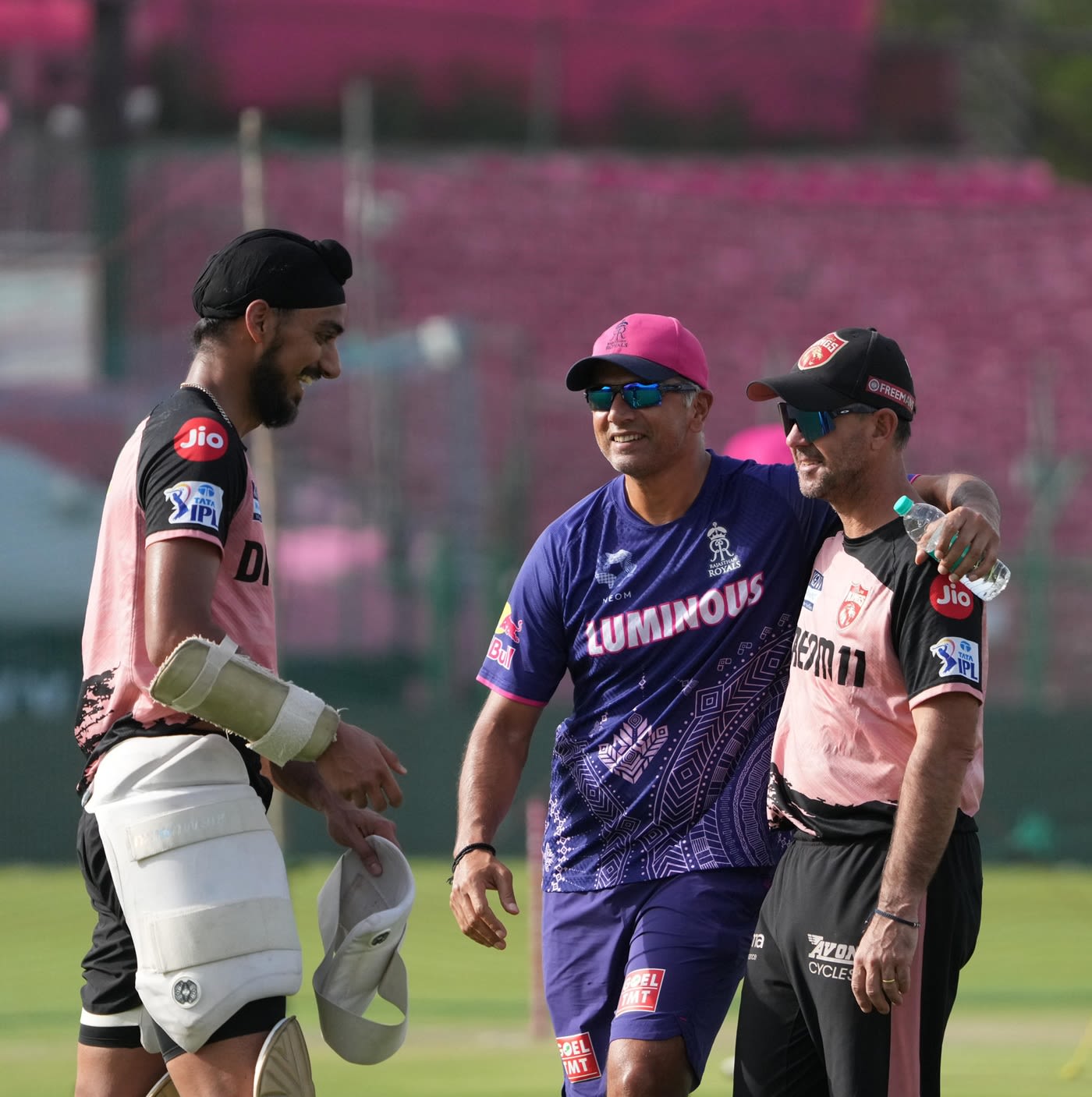 Arshdeep Singh shares a light moment with Rahul Dravid and Ricky Ponting