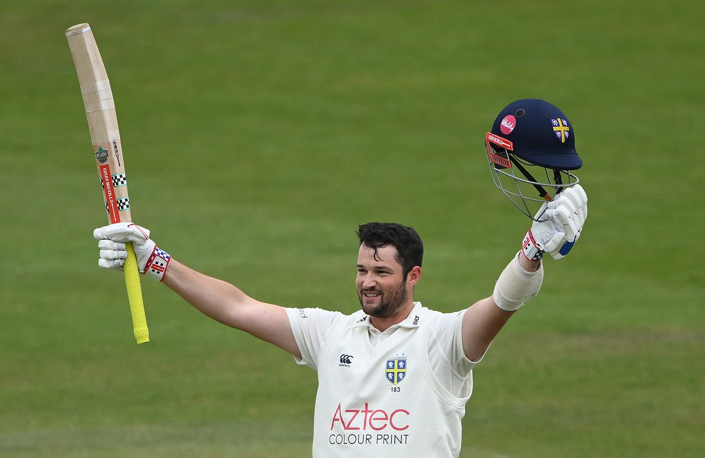 Ollie Robinson scored his first hundred of the season