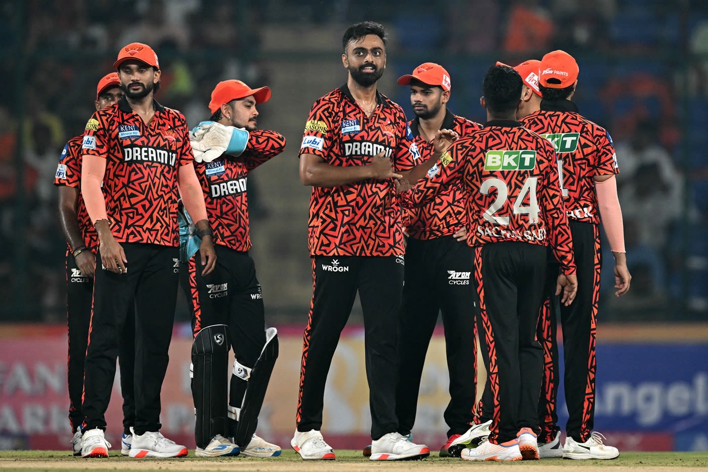 Jaydev Unadkat celebrates dismissing Sunil Narine
