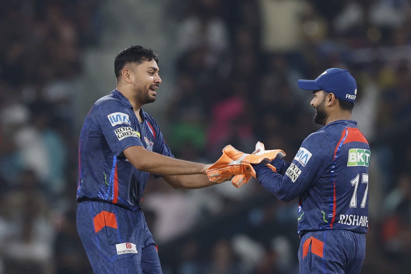 Avesh Khan and Rishabh Pant celebrate Virat Kohli's wicket