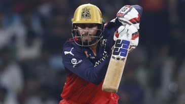 Jitesh survives Rathi's run-out appeal at non-striker's end
