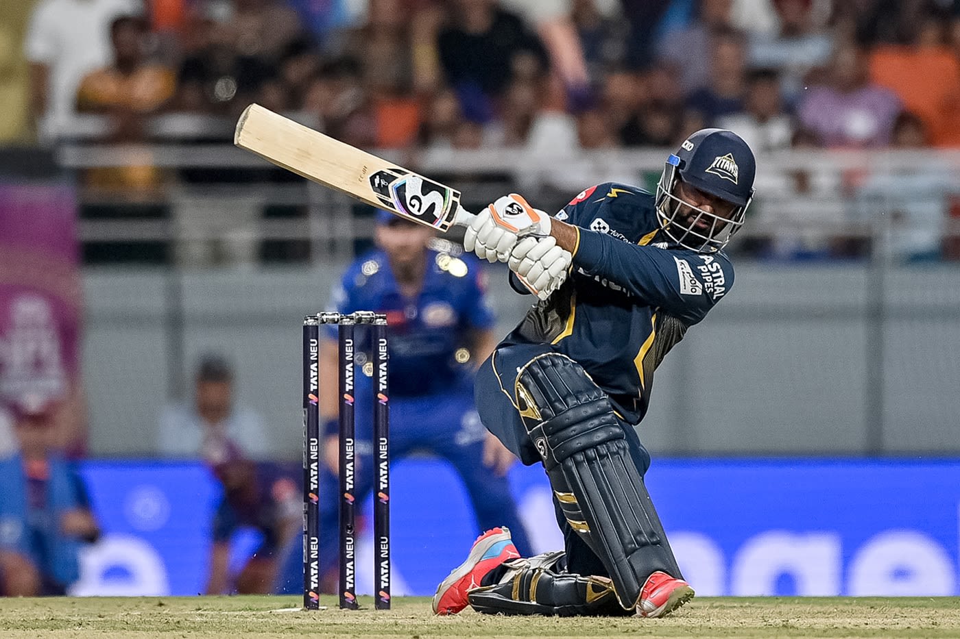 Rahul Tewatia drags the ball into the leg side