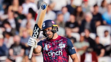 Breetzke, Willey star for Northants in thumping win over Bears