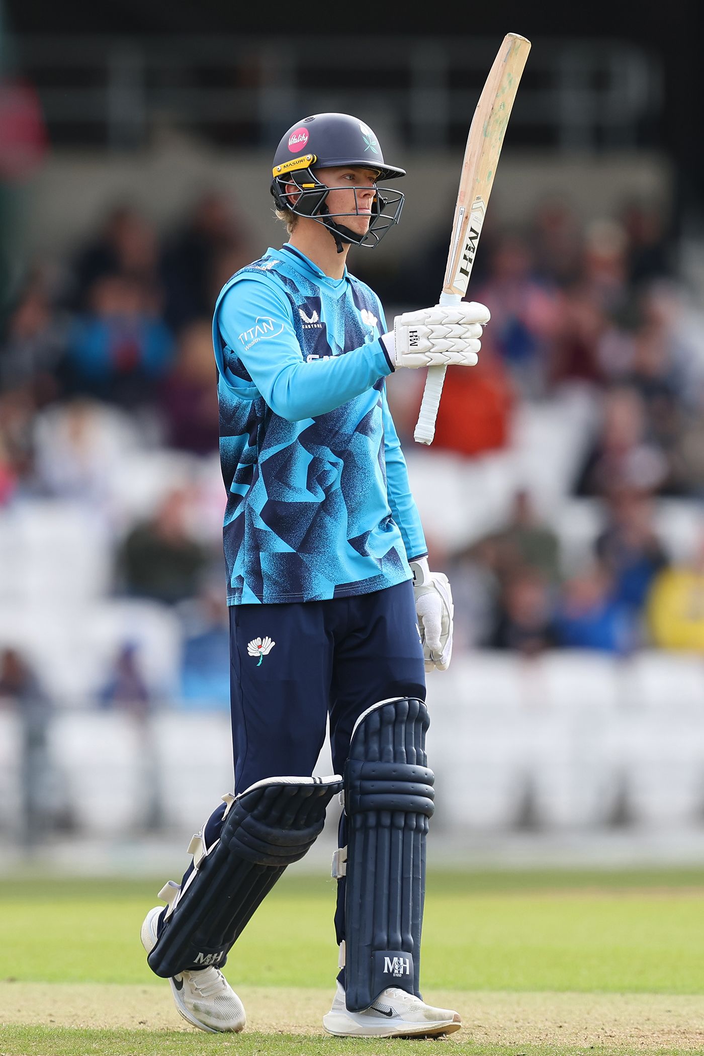 Will Luxton made 62 off 34