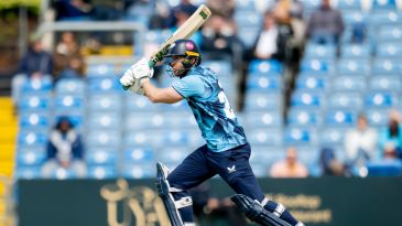 Malan passes 10,000 T20 runs to lead Yorkshire rout