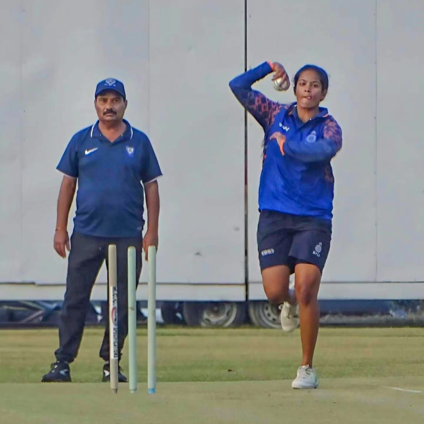 Salonee Dangore bowls under the watchful eye of Narendra Hirwani