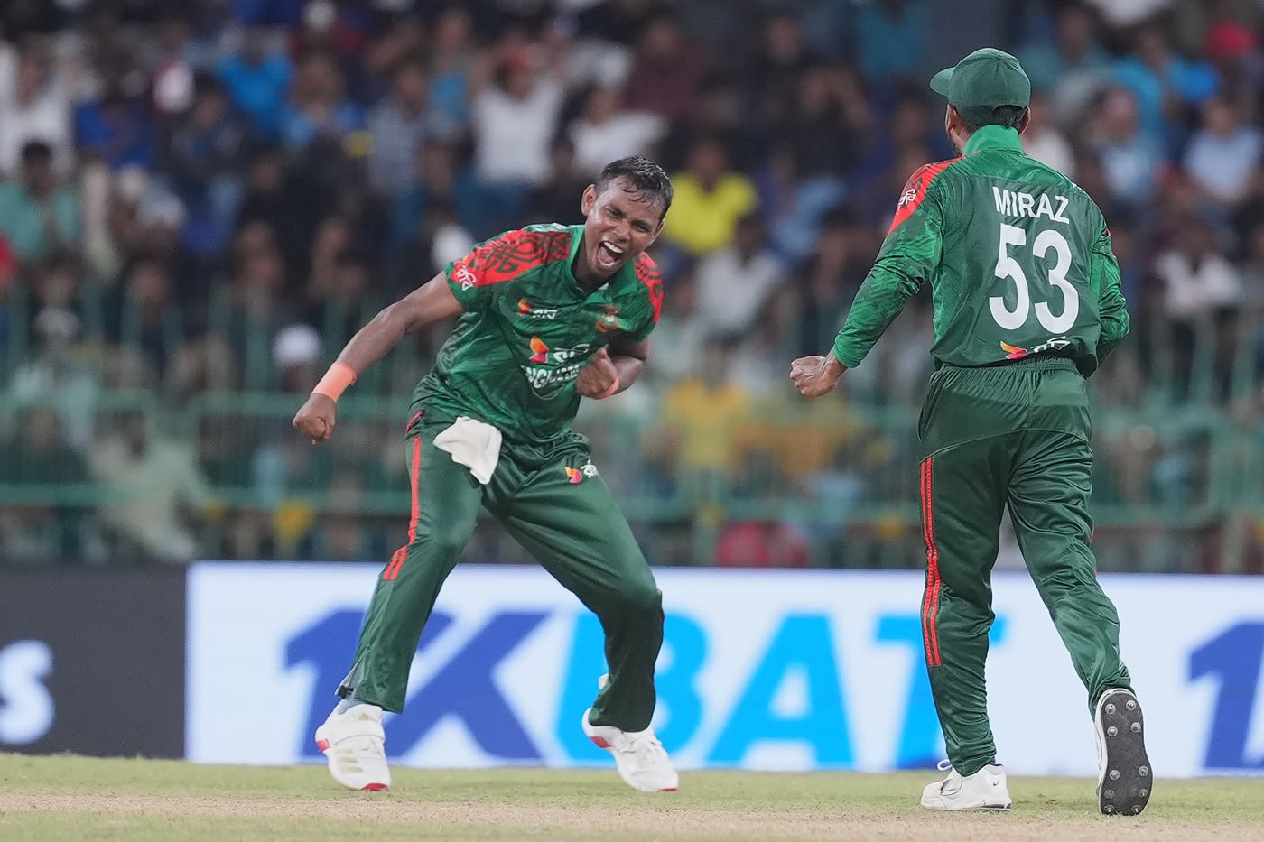 Tanvir Islam gets rid of Dunith Wellalage