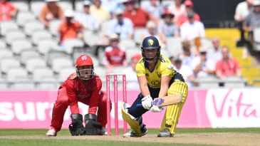 Heath holds the fort for Durham despite King's late fightback