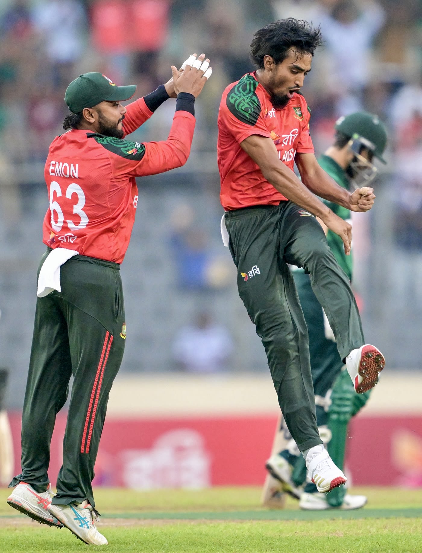 Tanzim Hasan Shakib is overjoyed after dismissing Salman Agha