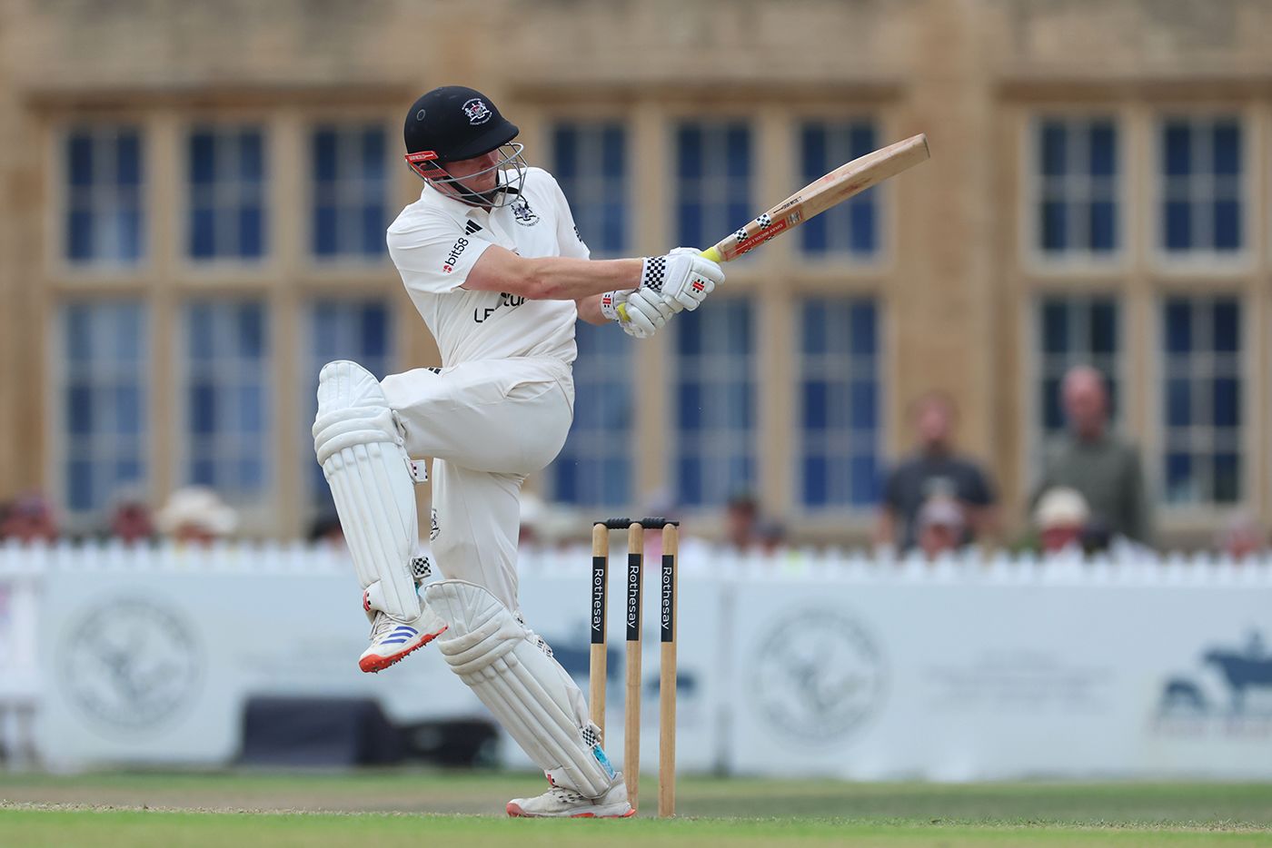 Joe Phillips pulls during his 64