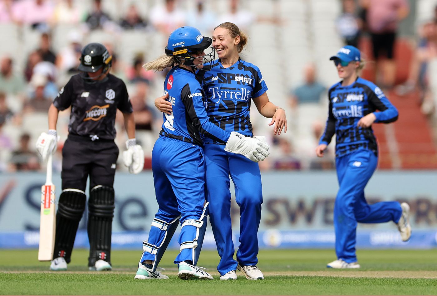 Georgia Redymane's keeping helped bring Tara Norris a wicket