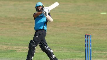 D'Oliveira century seals Worcestershire's place in top three