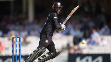 Ben Foakes cracks 43* off 17 as Surrey snatch rain-reduced thriller