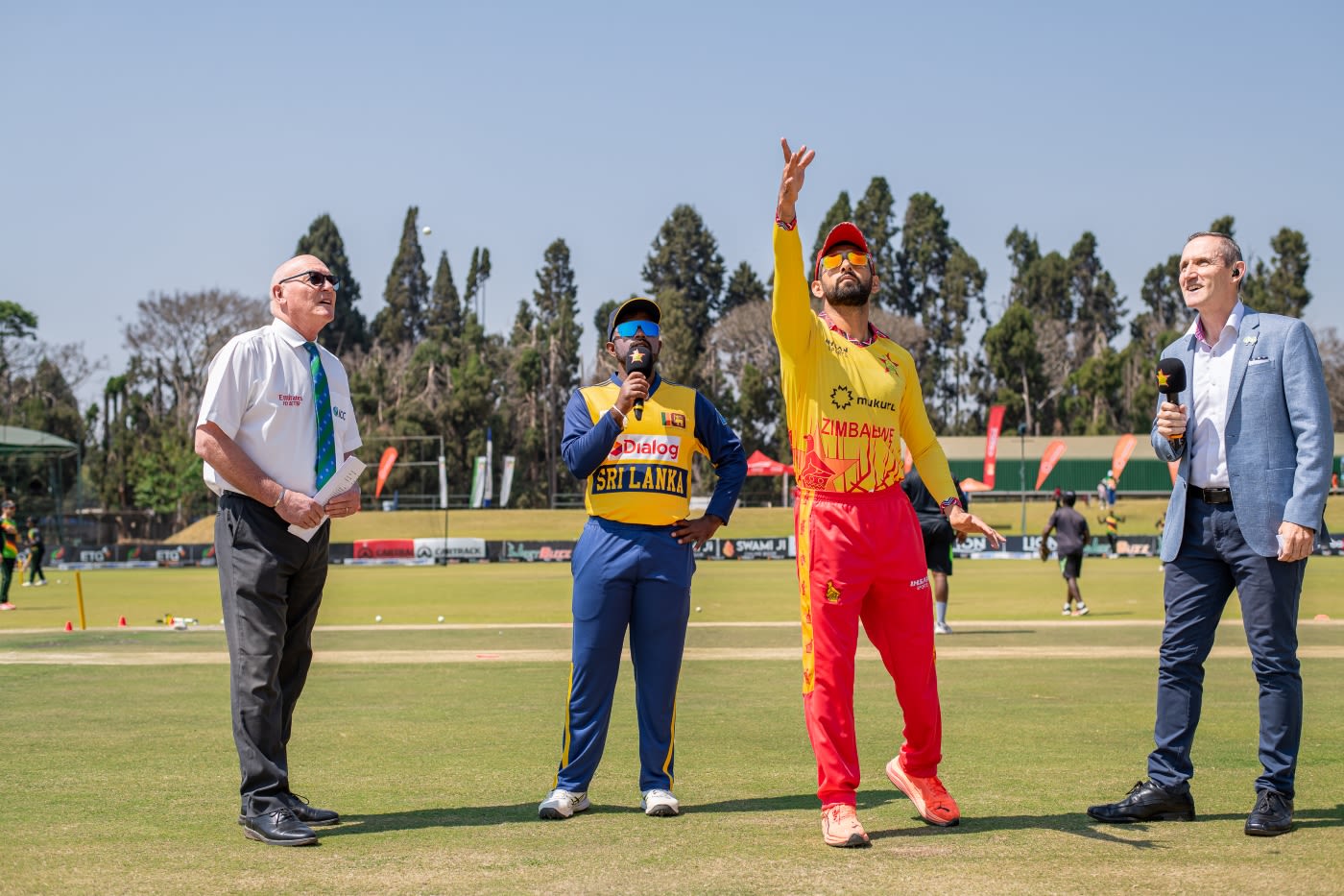 Sikandar Raza tosses, and Charith Asalanka calls correctly