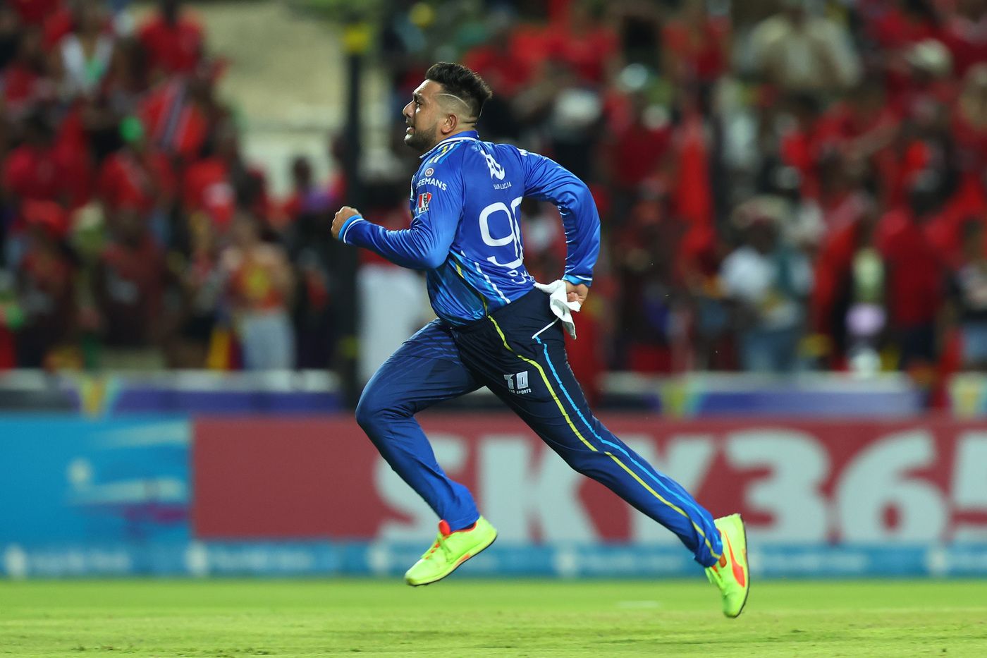 Tabraiz Shamsi picked up a three-for