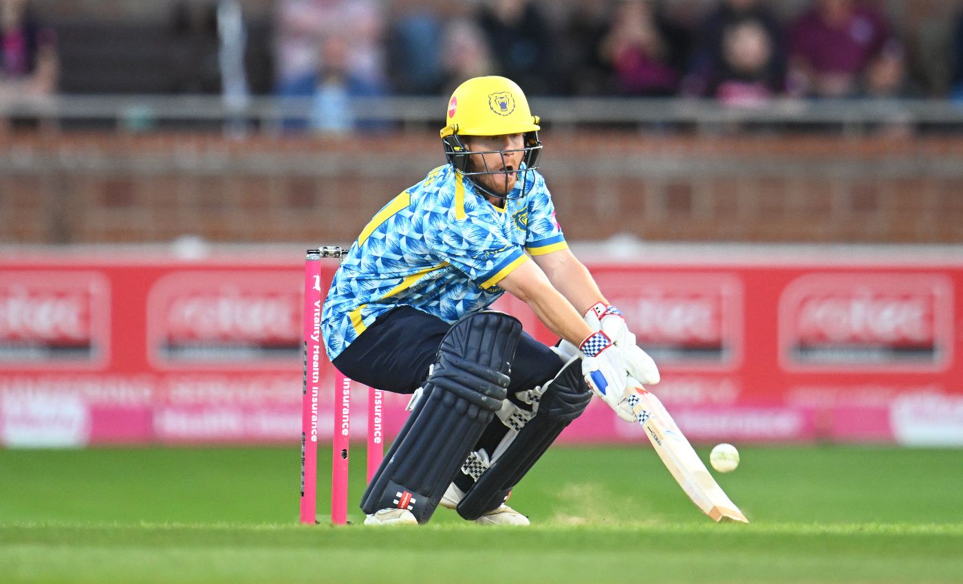 Alex Davies attempts a ramp during his 71 from 39 balls
