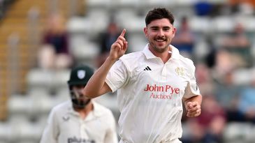 Tongue's lashing spell puts Notts back in box seat 