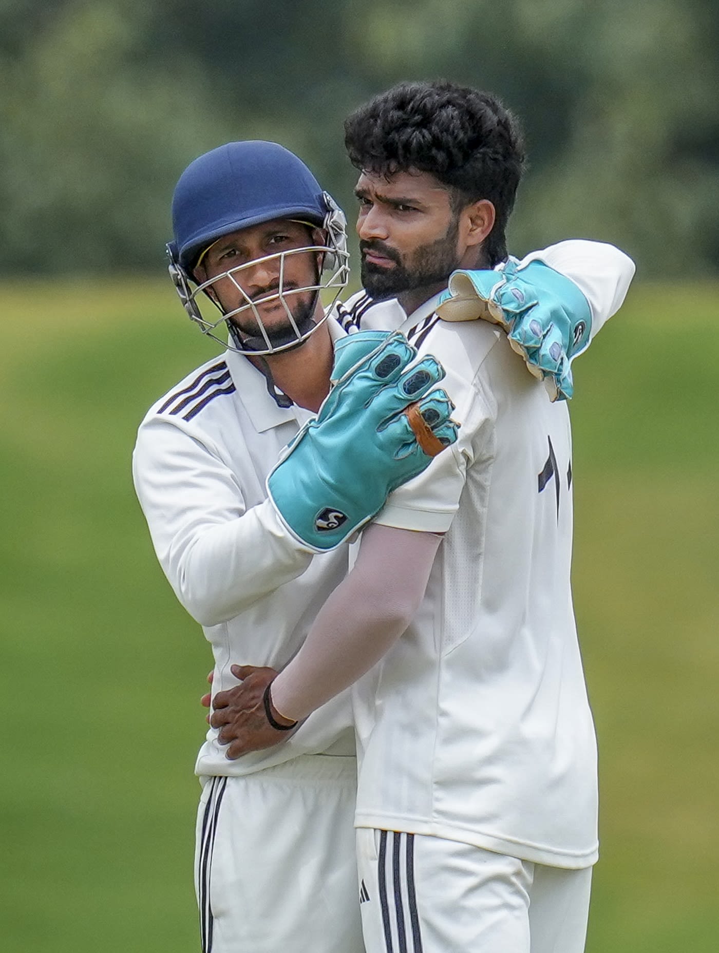 Kumar Kartikeya struck thrice in the first session of the final
