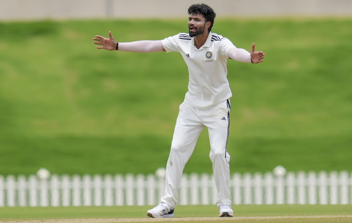 Kumar Kartikeya appeals for a wicket