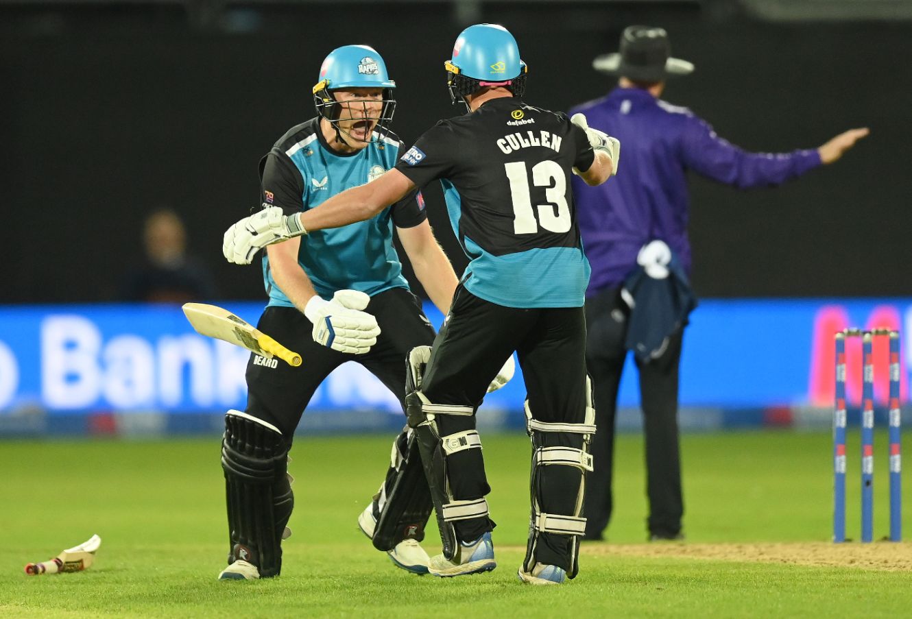 Matthew Waite and Henry Cullen produced the winning flourish for Worcestershire