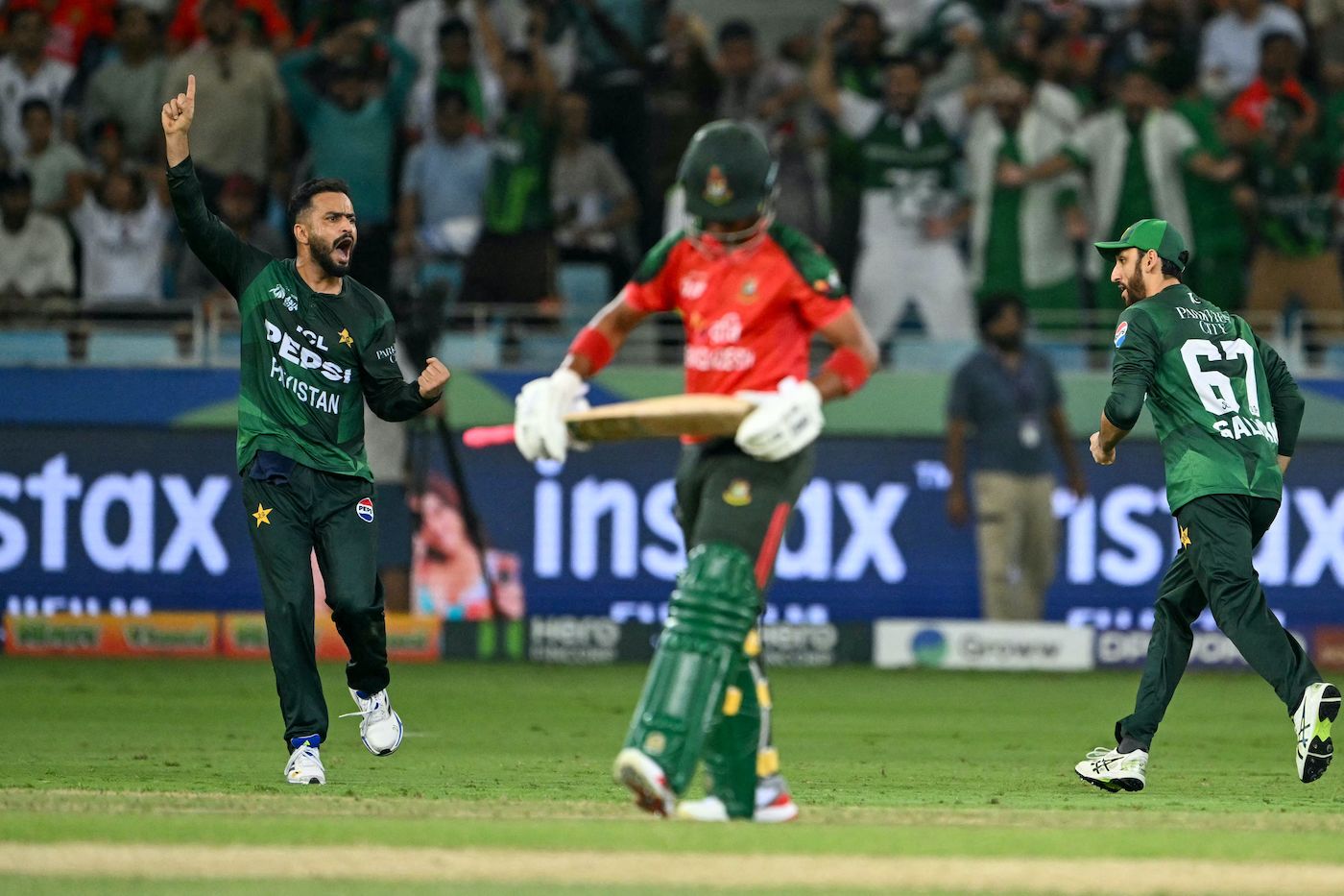 Mohammad Nawaz had Mahedi Hasan caught at cover