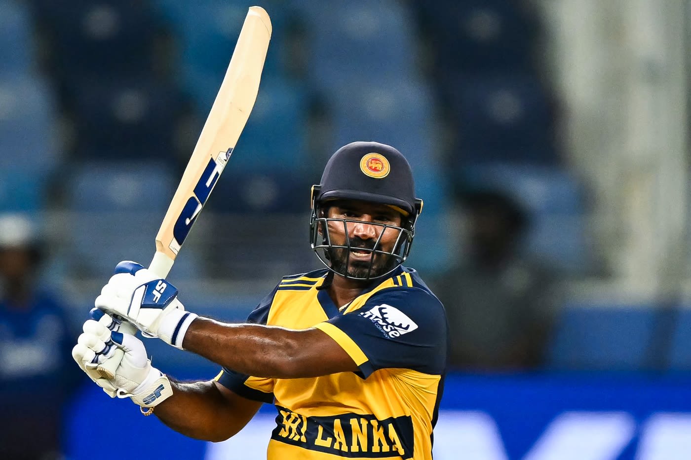 Kusal Perera goes on the attack