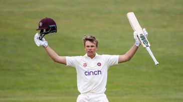Van der Merwe debut hundred holds up Leicestershire, Trevaskis six secures win