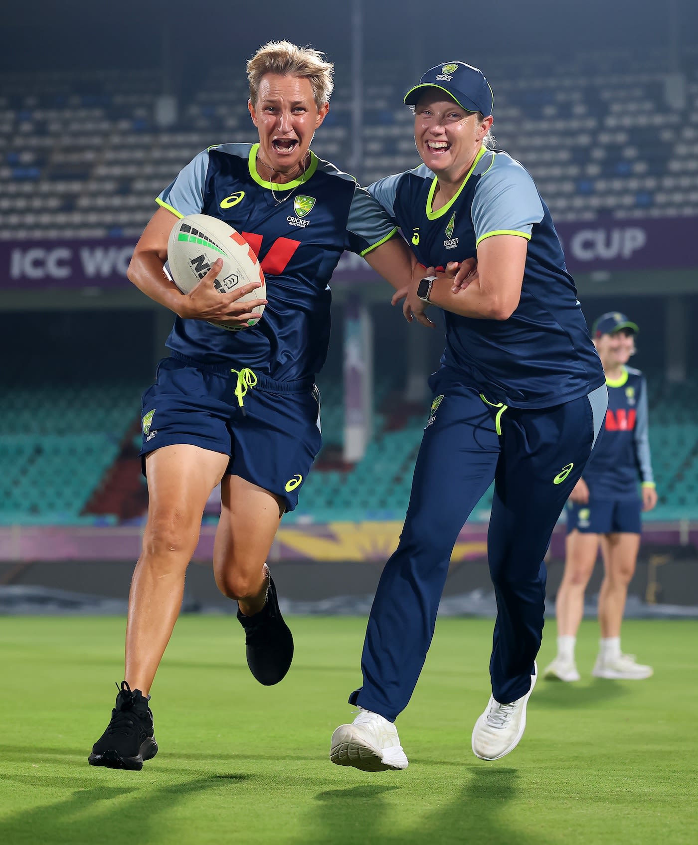 Shelley Nitschke and Alyssa Healy are clearly having fun